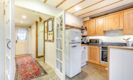 3 Bed in Dorking 9