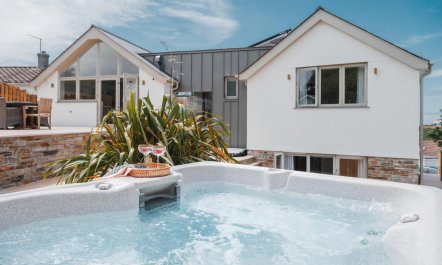 4 Bed in Polzeath 3