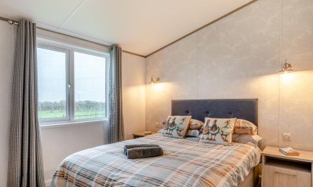 2 Bed in Bowdens 5