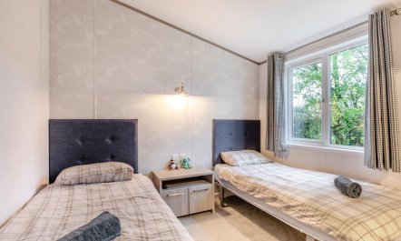 2 Bed in Bowdens 8