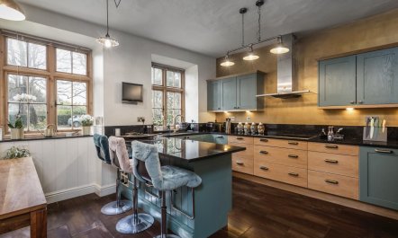 7 Bed in Poole 5