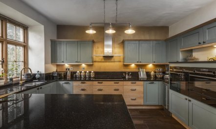 7 Bed in Poole 6