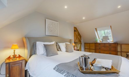2 Bed in Maynards Green 9