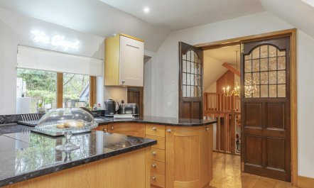 2 Bed in Maynards Green 1