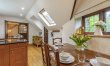 2 Bed in Maynards Green 2