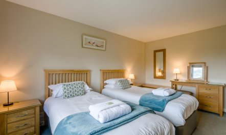 2 Bed in Barnham Broom 7