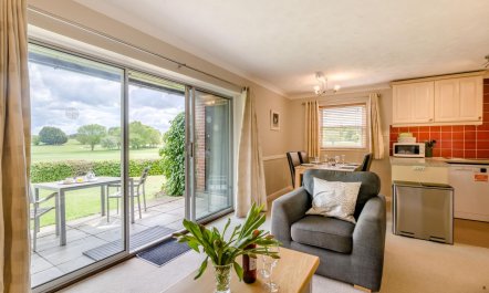 1 Bed in Barnham Broom 2