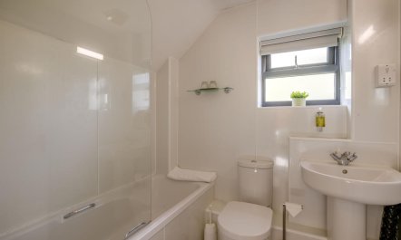 2 Bed in Barnham Broom 9