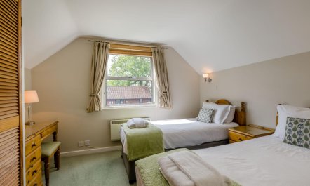 2 Bed in Barnham Broom 7