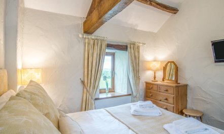 2 Bed in Heads Nook 9