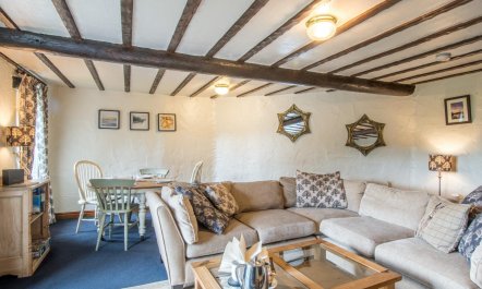 2 Bed in Heads Nook 4