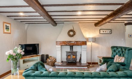 2 Bed in Heads Nook 6