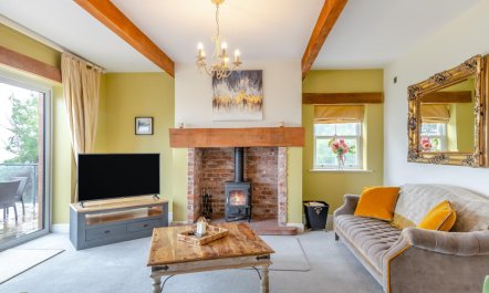 3 Bed in Heads Nook 1