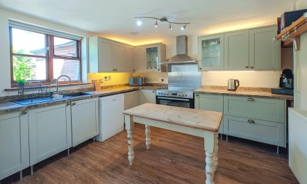 3 Bed in Stoborough 5