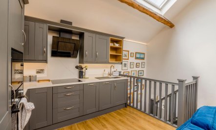 2 Bed in Whaley Bridge 9