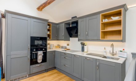 2 Bed in Whaley Bridge 7