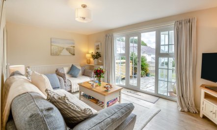 3 Bed in Borth-y-Gest 6