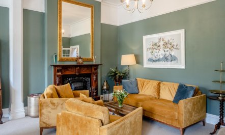 9 Bed in Totland Bay 2