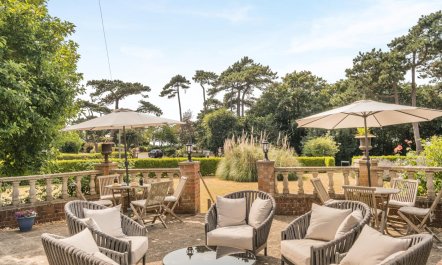 9 Bed in Totland Bay 1