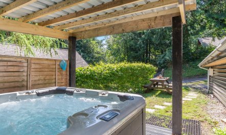 2 Bed in Webbery