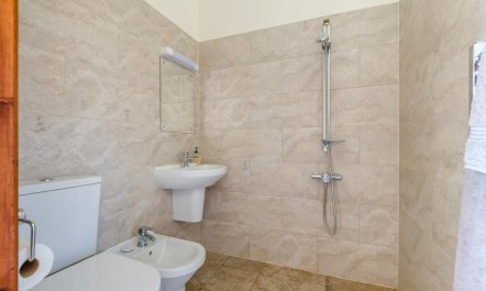 2 Bed in Awre 4