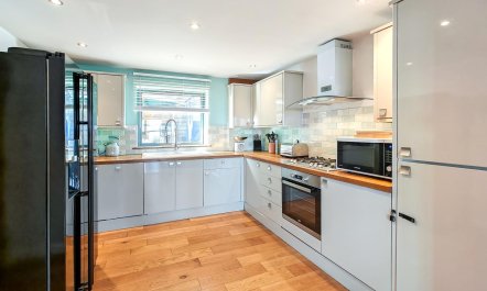 4 Bed in Westward Ho 3