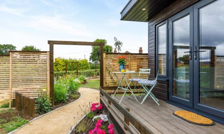 1 Bed in Pentrecoed 6