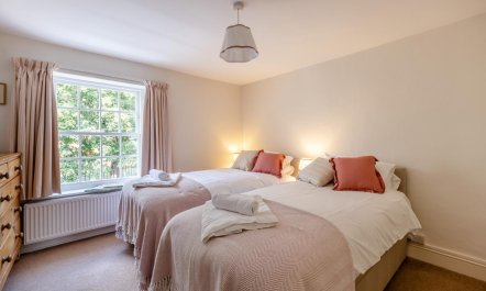 2 Bed in Lyme Regis 5
