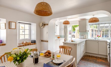 2 Bed in Lyme Regis