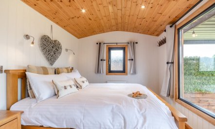 1 Bed in Wichenford 8