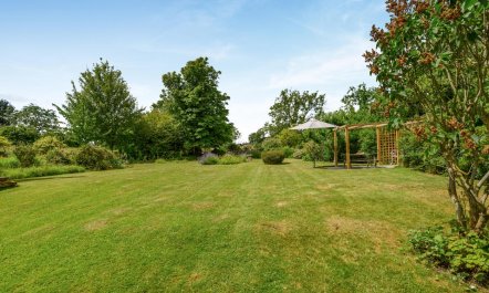3 Bed in Stanley Pontlarge 1