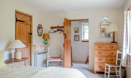 2 Bed in Stanley Pontlarge 8
