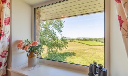 4 Bed in Bentham 5
