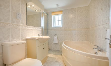 4 Bed in Newquay 7