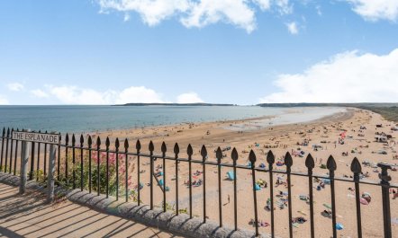 9 Bed in Tenby 3