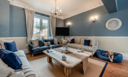 9 Bed in Tenby