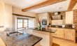 2 Bed in St. Giles 5