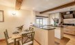 2 Bed in St. Giles 7