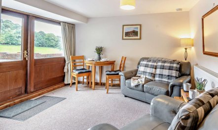 2 Bed in Llanbedr 7
