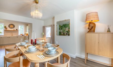 3 Bed in Rock 5
