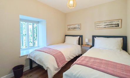 2 Bed in Stoke Abbott 9