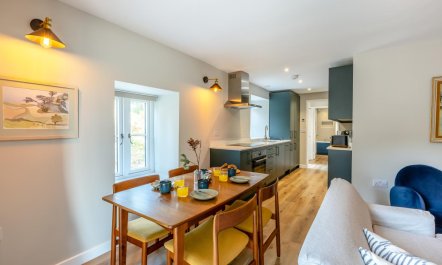 2 Bed in Stoke Abbott 5