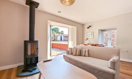 2 Bed in Stoke Abbott 2