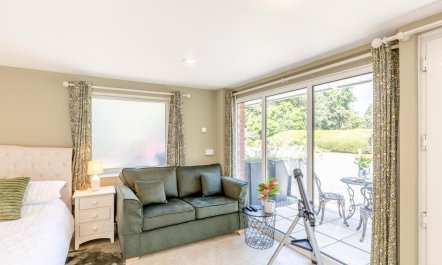 1 Bed in Combe 7