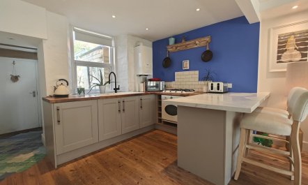 2 Bed in Newquay 1