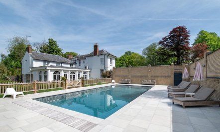 6 Bed in West Malling
