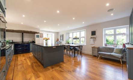 6 Bed in West Malling 8