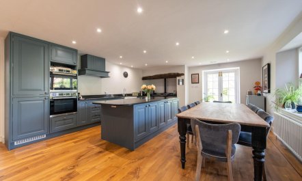 6 Bed in West Malling 7