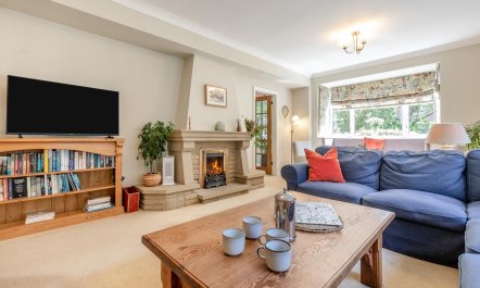4 Bed in Chesterfield 3