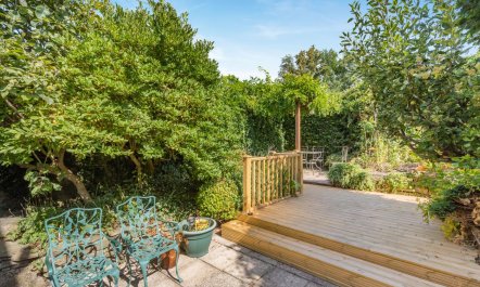 4 Bed in Chesterfield 1